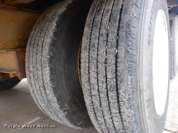 image for item DC8728 1999 Belshe 1FB-30 equipment trailer with mud mixer