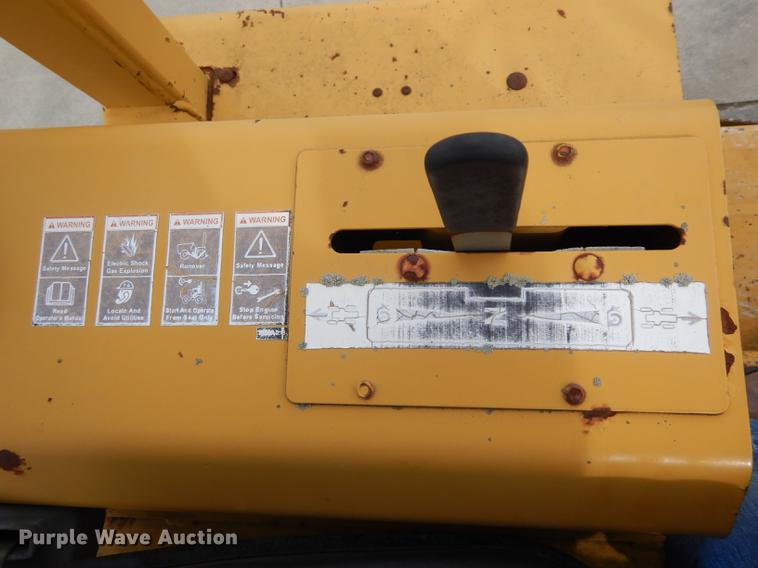 image for item DC8729 1997 Vermeer V8550 cable plow