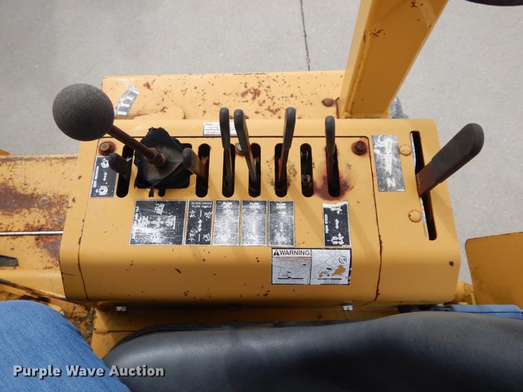 image for item DC8729 1997 Vermeer V8550 cable plow