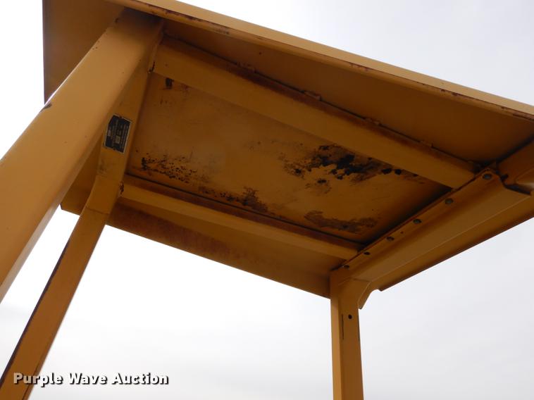 image for item DC8729 1997 Vermeer V8550 cable plow