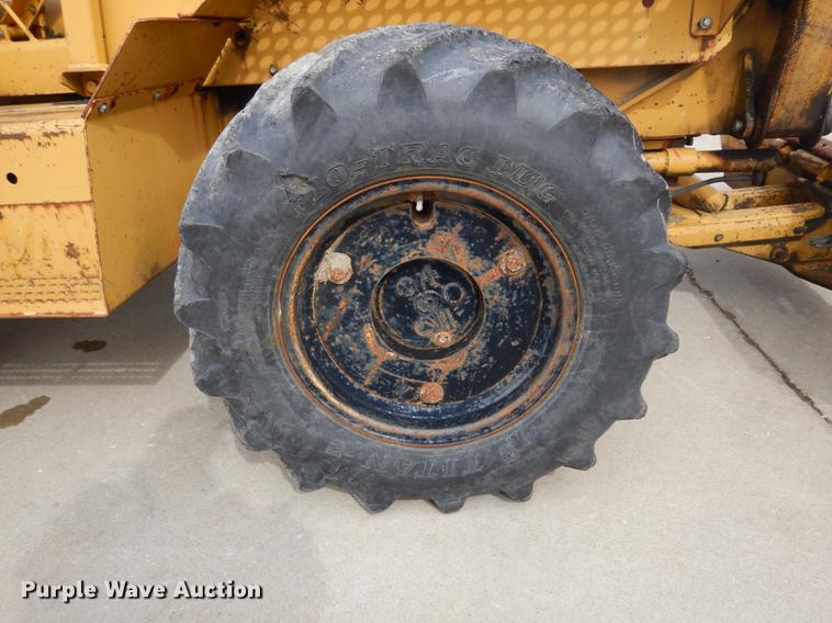 image for item DC8729 1997 Vermeer V8550 cable plow