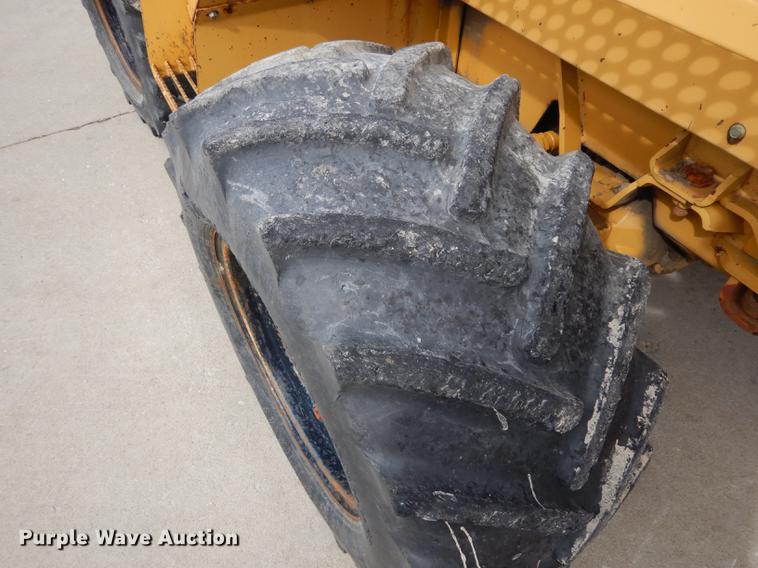 image for item DC8729 1997 Vermeer V8550 cable plow