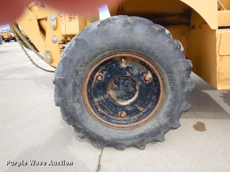 image for item DC8729 1997 Vermeer V8550 cable plow