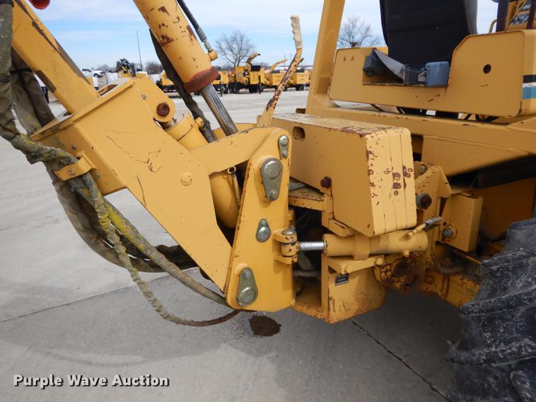 image for item DC8729 1997 Vermeer V8550 cable plow