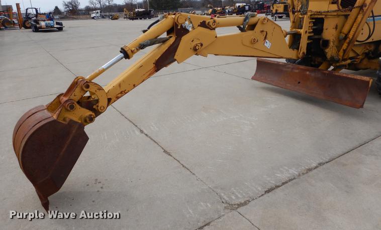 image for item DC8729 1997 Vermeer V8550 cable plow