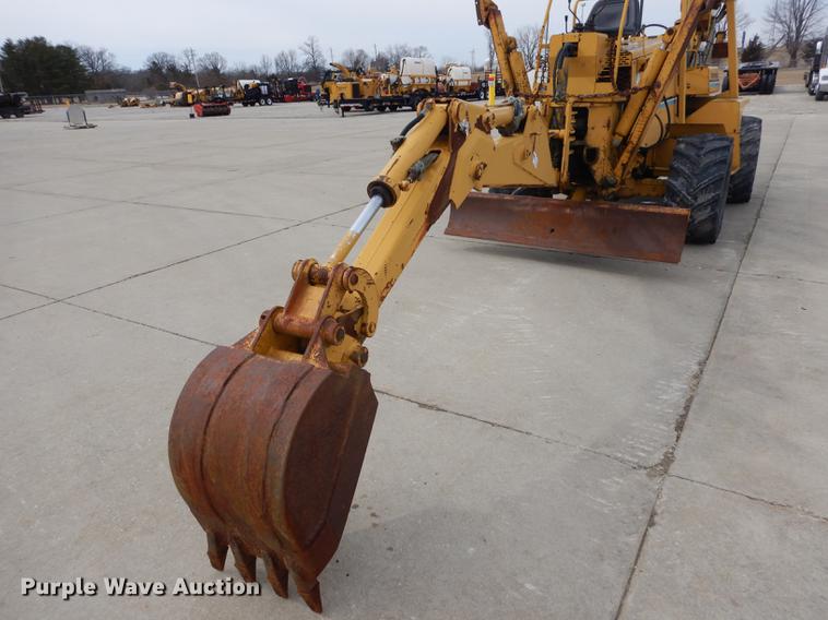 image for item DC8729 1997 Vermeer V8550 cable plow