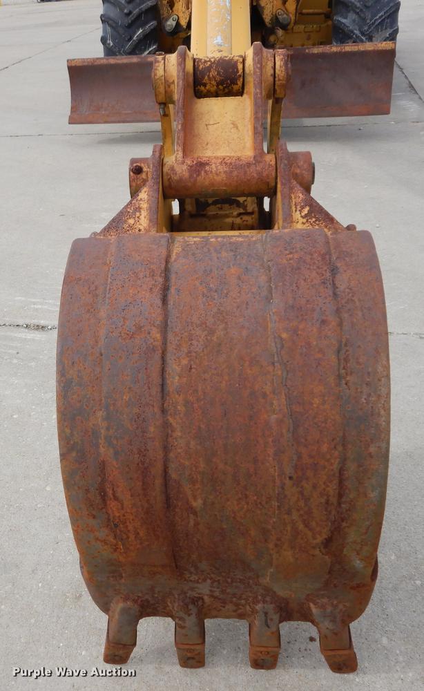 image for item DC8729 1997 Vermeer V8550 cable plow