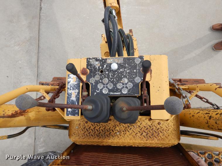 image for item DC8729 1997 Vermeer V8550 cable plow