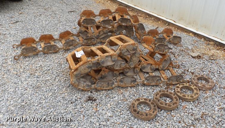 image for item DD2315 Skid steer tracks