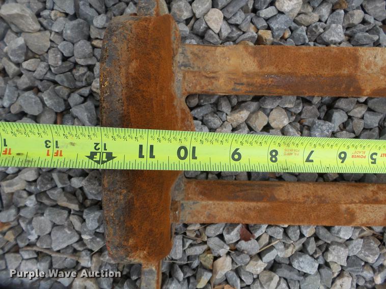 image for item DD2315 Skid steer tracks