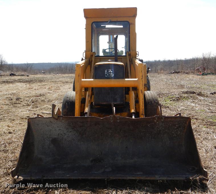 image for item DE0148 1977 John Deere 310A backhoe
