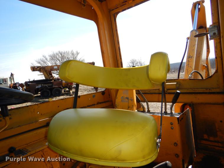 image for item DE0148 1977 John Deere 310A backhoe