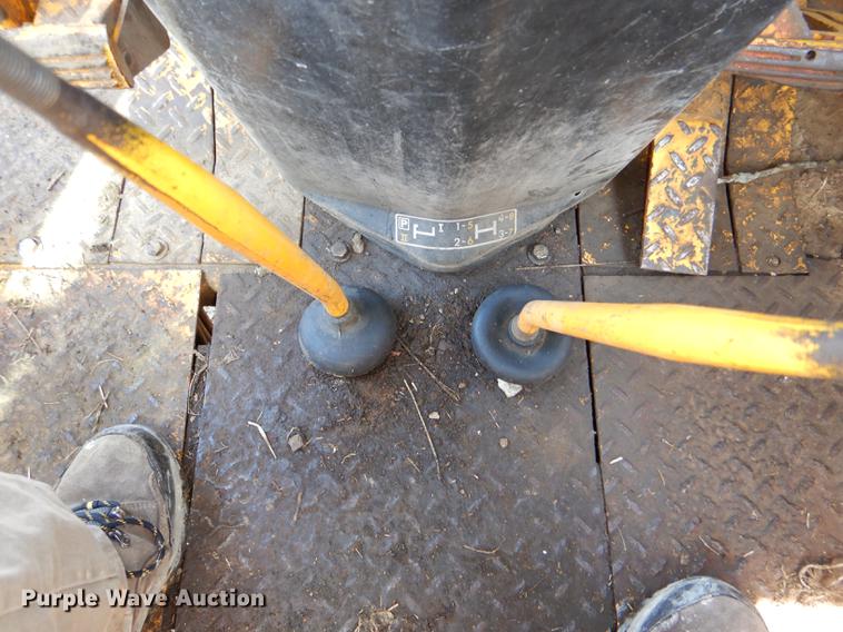 image for item DE0148 1977 John Deere 310A backhoe