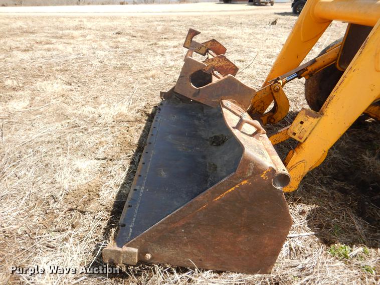 image for item DE0148 1977 John Deere 310A backhoe