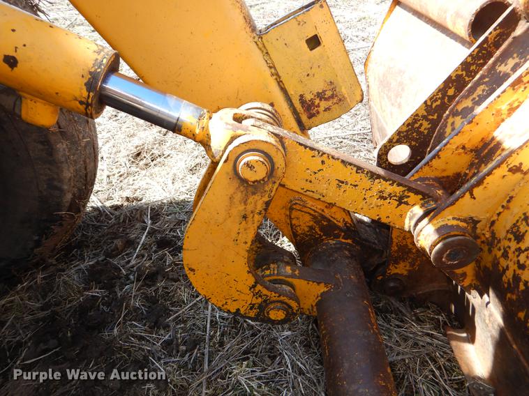 image for item DE0148 1977 John Deere 310A backhoe