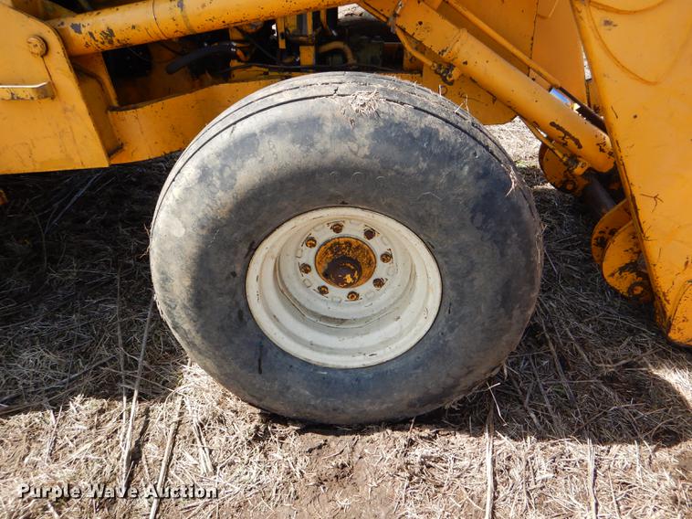 image for item DE0148 1977 John Deere 310A backhoe