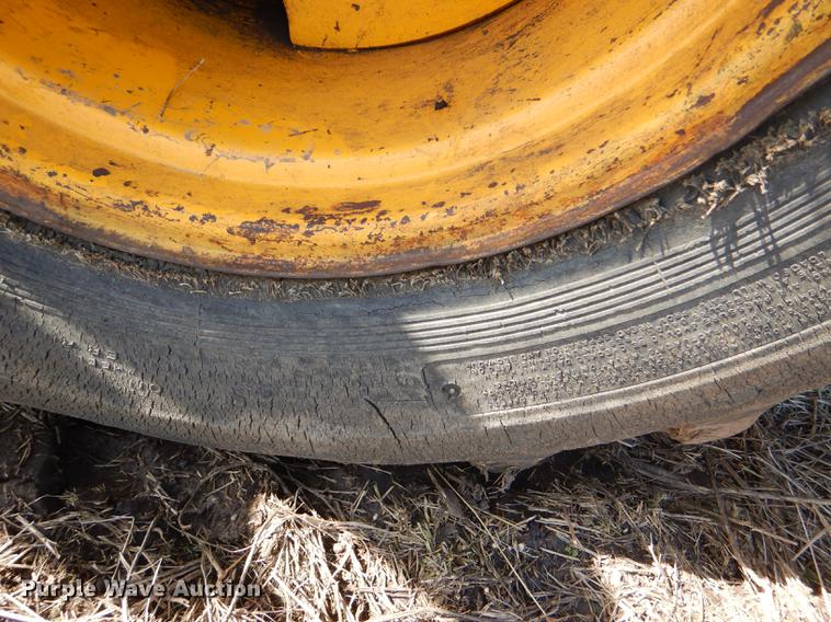 image for item DE0148 1977 John Deere 310A backhoe