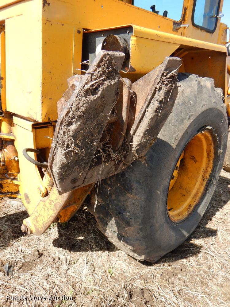 image for item DE0148 1977 John Deere 310A backhoe