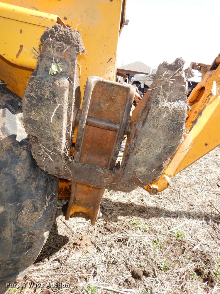 image for item DE0148 1977 John Deere 310A backhoe