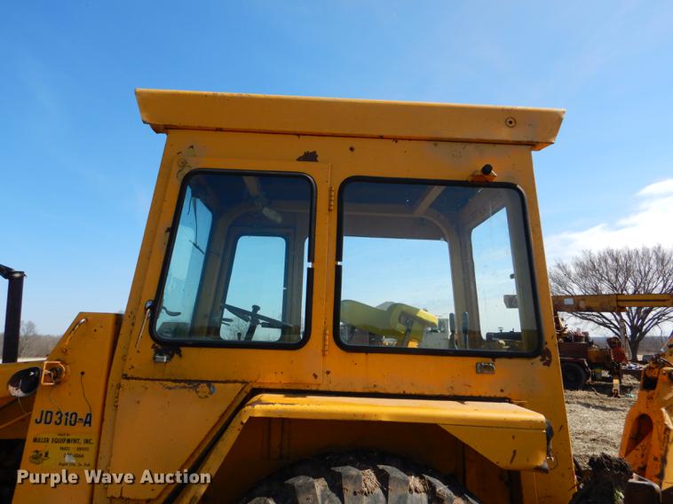 image for item DE0148 1977 John Deere 310A backhoe