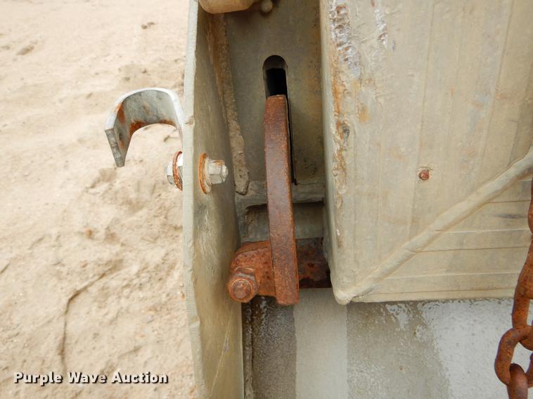 image for item DE6052 1993 Travis aluminum dump bed