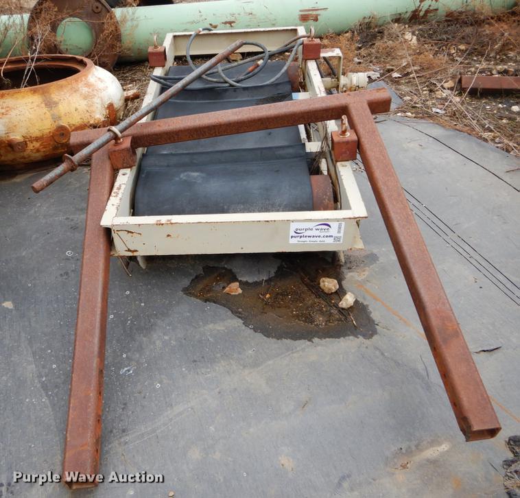 image for item DE6055 Global Equipment MKTG Inc. magnetic conveyor