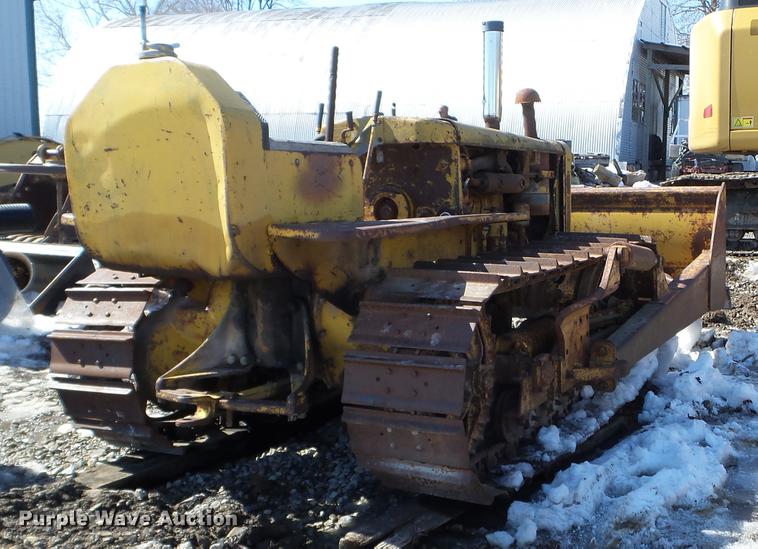image for item DE7622 1947 Caterpillar D2 dozer