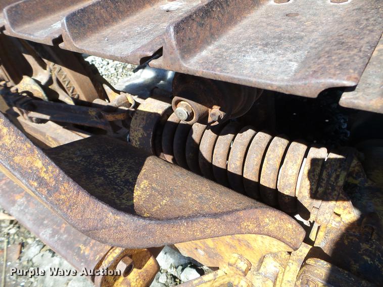 image for item DE7622 1947 Caterpillar D2 dozer