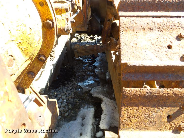 image for item DE7622 1947 Caterpillar D2 dozer