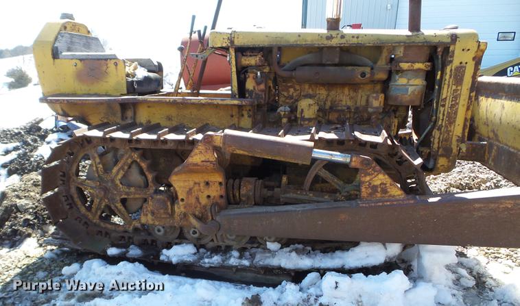 image for item DE7622 1947 Caterpillar D2 dozer