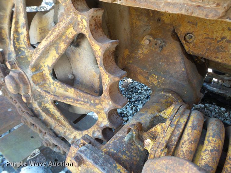 image for item DE7622 1947 Caterpillar D2 dozer