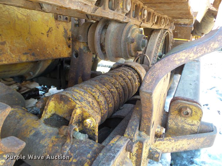 image for item DE7622 1947 Caterpillar D2 dozer
