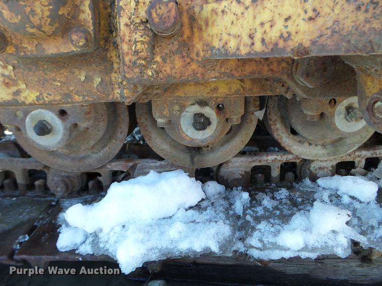 image for item DE7622 1947 Caterpillar D2 dozer