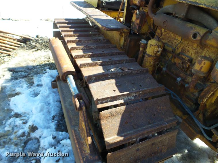 image for item DE7622 1947 Caterpillar D2 dozer