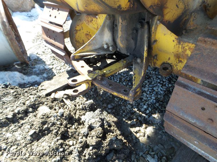 image for item DE7622 1947 Caterpillar D2 dozer