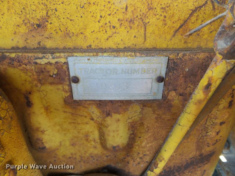 image for item DE7622 1947 Caterpillar D2 dozer