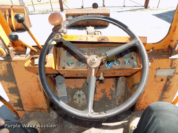 image for item DE7629 1971 Hough H60B wheel loader