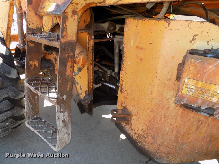 image for item DE7629 1971 Hough H60B wheel loader