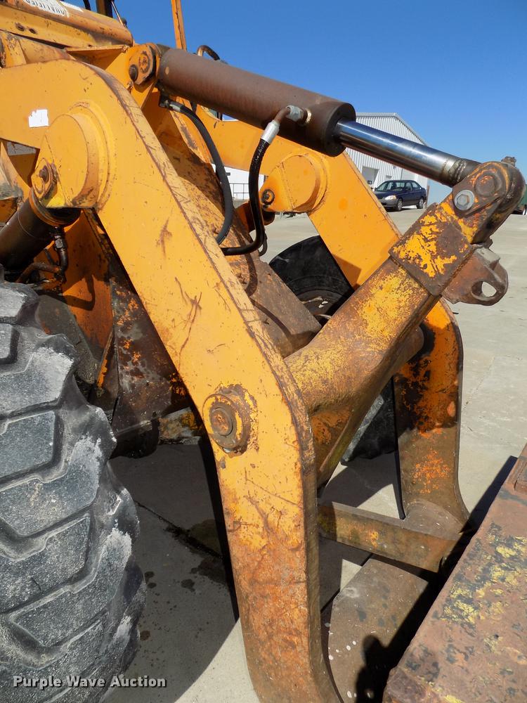 image for item DE7629 1971 Hough H60B wheel loader