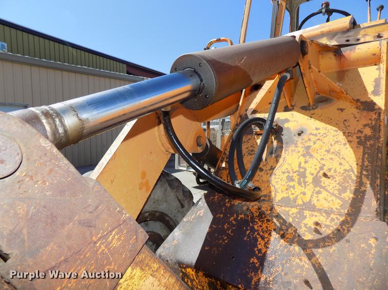 image for item DE7629 1971 Hough H60B wheel loader