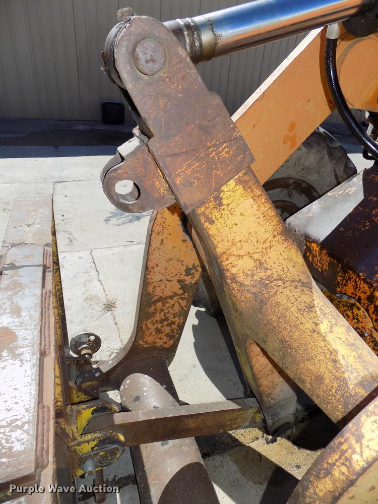 image for item DE7629 1971 Hough H60B wheel loader