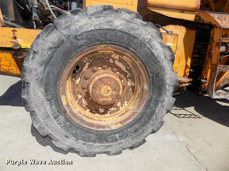 image for item DE7629 1971 Hough H60B wheel loader