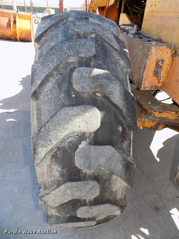 image for item DE7629 1971 Hough H60B wheel loader