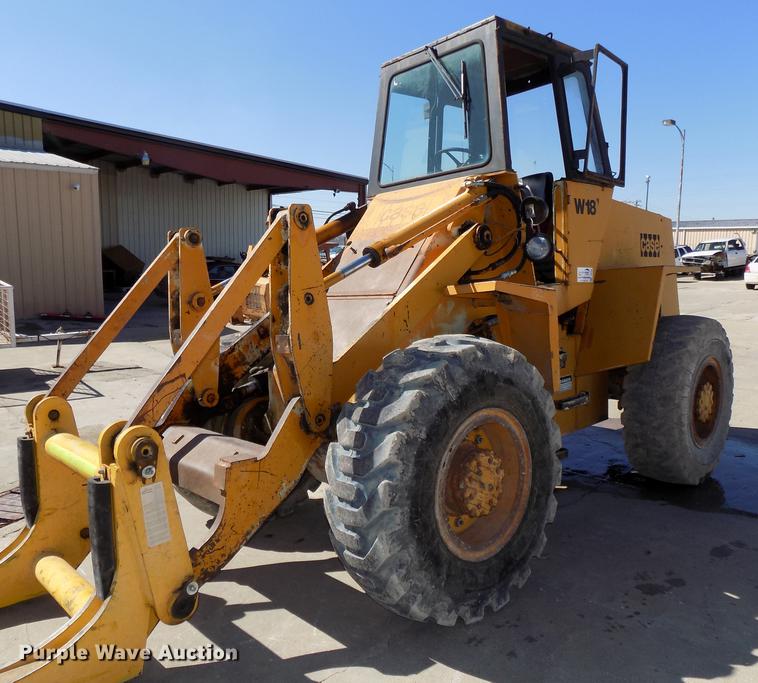 image for item DE7631 1976 Case W18 wheel loader