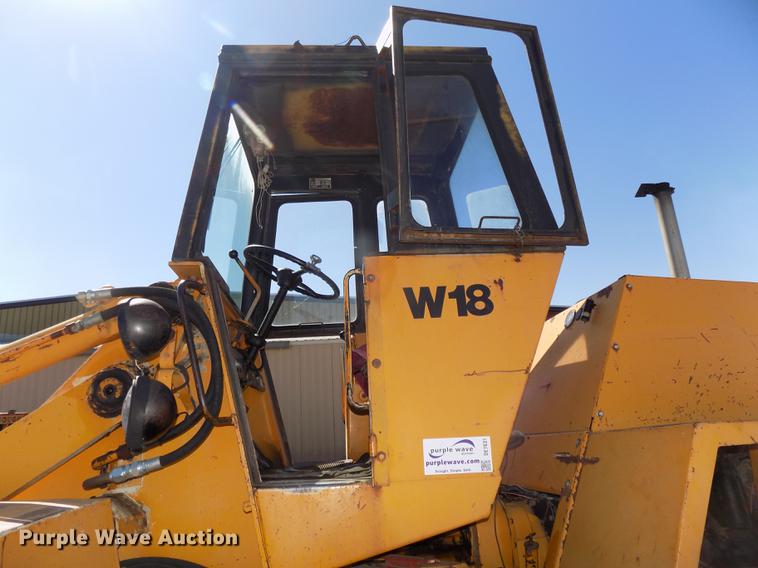 image for item DE7631 1976 Case W18 wheel loader