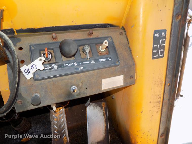 image for item DE7631 1976 Case W18 wheel loader