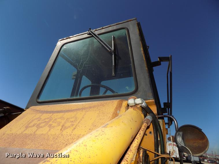 image for item DE7631 1976 Case W18 wheel loader