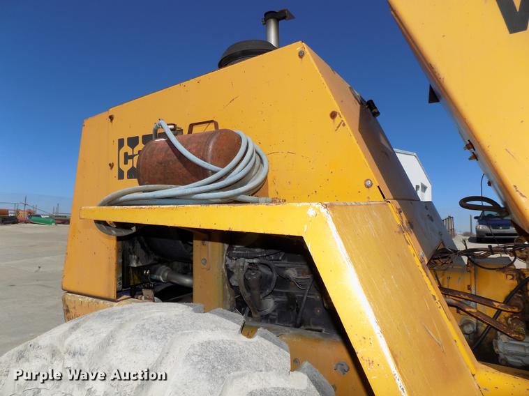 image for item DE7631 1976 Case W18 wheel loader