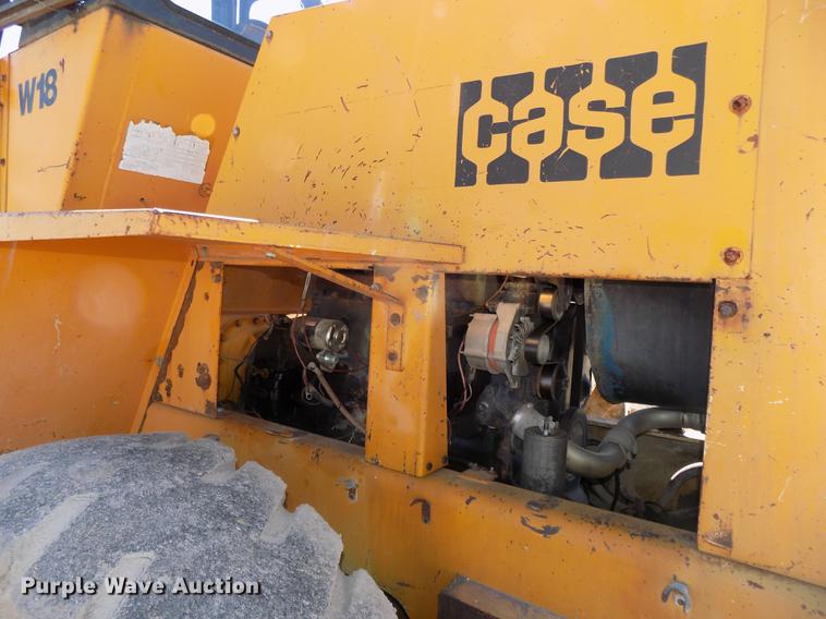 image for item DE7631 1976 Case W18 wheel loader