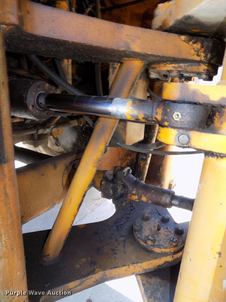 image for item DE7631 1976 Case W18 wheel loader